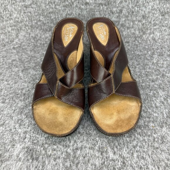 ✅Clarks Artisan Brown Leather Wedge Sandals Womens Size 7M Criss-Cross Open-Toe - Picture 4 of 11